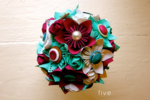 8 mẫu hoa giấy sắc màu cho cô dâu - anh 5