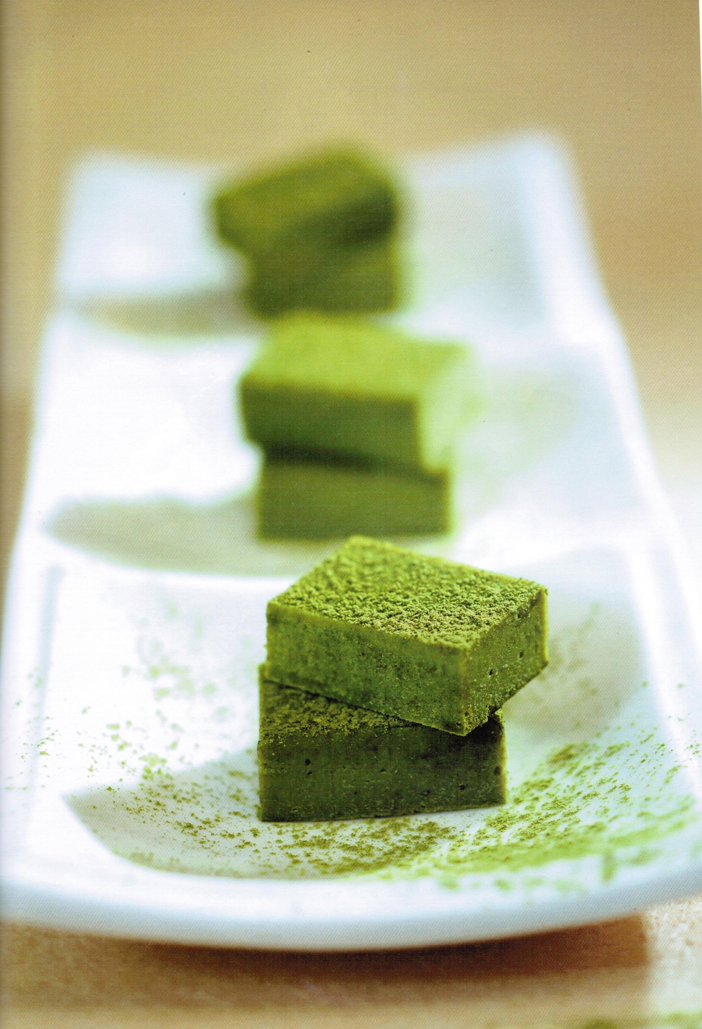 Японский десерт с зеленым чаем
