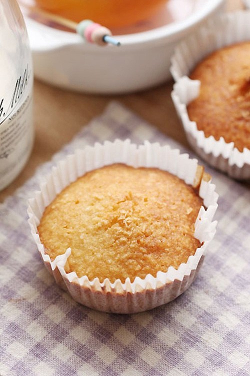 Làm bánh cupcake nho khô với 5 bước đơn giản